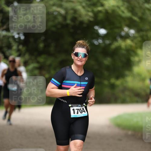 30.08.2026 - Elbe Triathlon Hamburg Antke Förster http://msf.ph/oto/10107126 30.08.2026 12:31:02 Laufen 9, 1704 meine-sportfotos.de