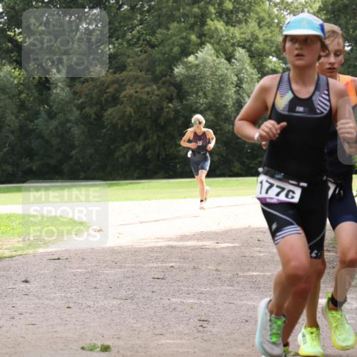 30.08.2026 - Elbe Triathlon Hamburg Antke Förster http://msf.ph/oto/10107127 30.08.2026 12:49:47 Laufen 1776 meine-sportfotos.de