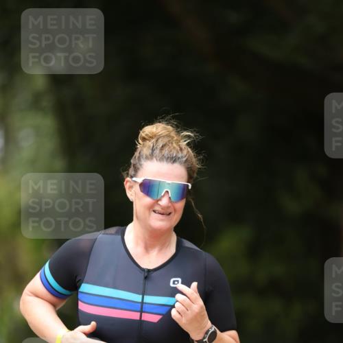 30.08.2026 - Elbe Triathlon Hamburg Antke Förster http://msf.ph/oto/10107134 30.08.2026 12:31:04 Laufen 1704 meine-sportfotos.de