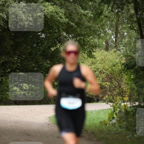 30.08.2026 - Elbe Triathlon Hamburg Antke Förster http://msf.ph/oto/10107136 30.08.2026 12:31:07 Laufen  meine-sportfotos.de