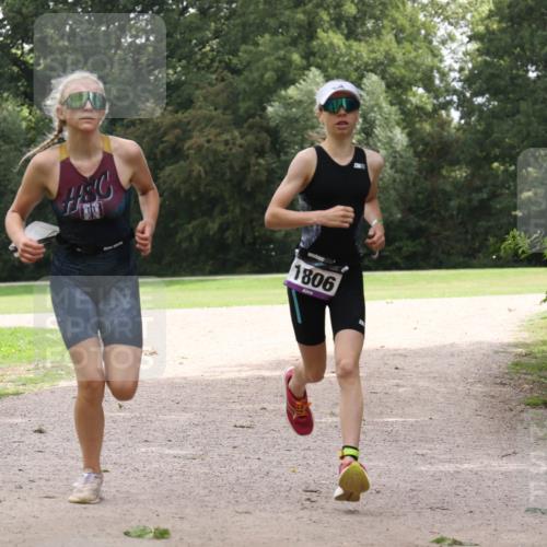 30.08.2026 - Elbe Triathlon Hamburg Antke Förster http://msf.ph/oto/10107137 30.08.2026 12:49:52 Laufen 1806 meine-sportfotos.de
