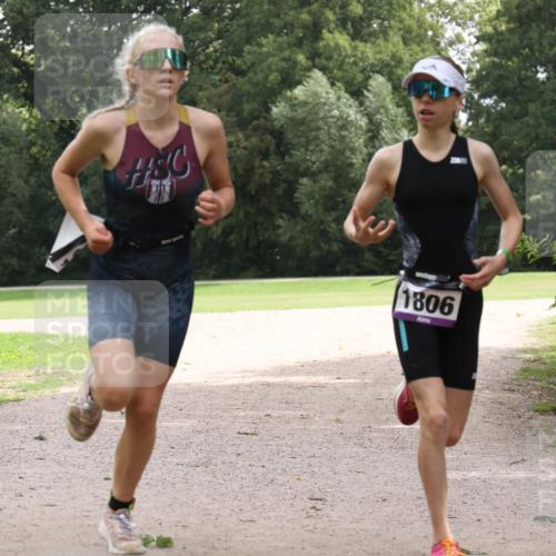 30.08.2026 - Elbe Triathlon Hamburg Antke Förster http://msf.ph/oto/10107139 30.08.2026 12:49:52 Laufen 1806 meine-sportfotos.de