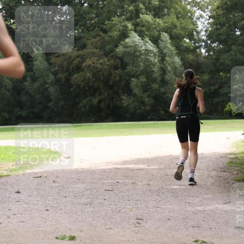 30.08.2026 - Elbe Triathlon Hamburg Antke Förster http://msf.ph/oto/10107163 30.08.2026 12:50:16 Laufen  meine-sportfotos.de