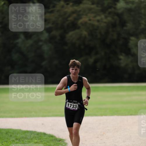 30.08.2026 - Elbe Triathlon Hamburg Antke Förster http://msf.ph/oto/10107172 30.08.2026 12:34:54 Laufen 1733 meine-sportfotos.de