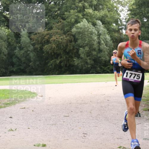 30.08.2026 - Elbe Triathlon Hamburg Antke Förster http://msf.ph/oto/10107173 30.08.2026 12:50:37 Laufen 1775 meine-sportfotos.de