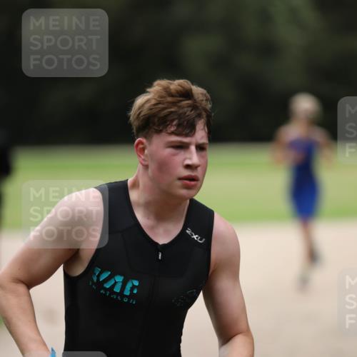 30.08.2026 - Elbe Triathlon Hamburg Antke Förster http://msf.ph/oto/10107182 30.08.2026 12:34:57 Laufen 1, 733 meine-sportfotos.de