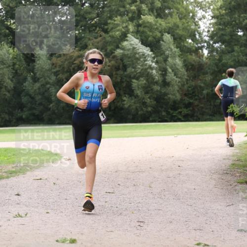 30.08.2026 - Elbe Triathlon Hamburg Antke Förster http://msf.ph/oto/10107183 30.08.2026 12:50:41 Laufen  meine-sportfotos.de