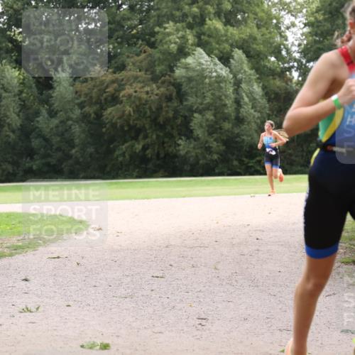 30.08.2026 - Elbe Triathlon Hamburg Antke Förster http://msf.ph/oto/10107189 30.08.2026 12:50:43 Laufen  meine-sportfotos.de