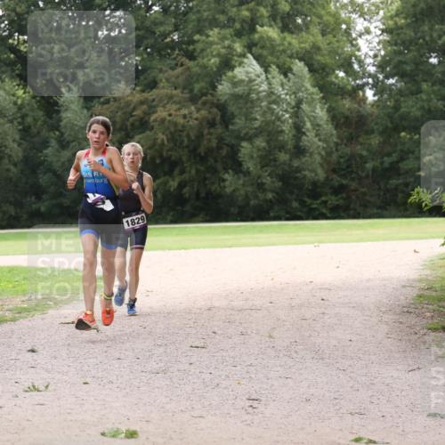 30.08.2026 - Elbe Triathlon Hamburg Antke Förster http://msf.ph/oto/10107191 30.08.2026 12:50:48 Laufen 1829 meine-sportfotos.de
