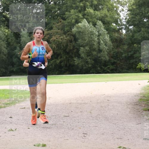 30.08.2026 - Elbe Triathlon Hamburg Antke Förster http://msf.ph/oto/10107195 30.08.2026 12:50:49 Laufen  meine-sportfotos.de