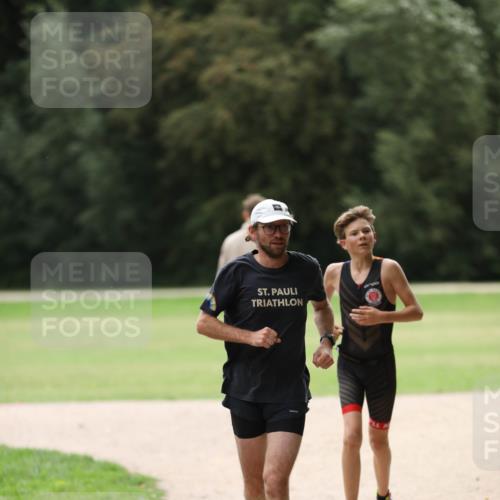 30.08.2026 - Elbe Triathlon Hamburg Antke Förster http://msf.ph/oto/10107196 30.08.2026 12:35:17 Laufen  meine-sportfotos.de