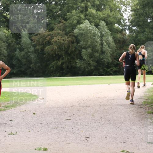 30.08.2026 - Elbe Triathlon Hamburg Antke Förster http://msf.ph/oto/10107209 30.08.2026 12:50:57 Laufen  meine-sportfotos.de