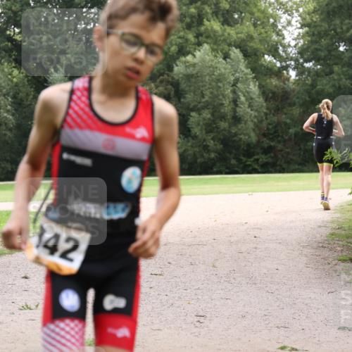 30.08.2026 - Elbe Triathlon Hamburg Antke Förster http://msf.ph/oto/10107219 30.08.2026 12:51:00 Laufen 342 meine-sportfotos.de