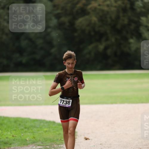 30.08.2026 - Elbe Triathlon Hamburg Antke Förster http://msf.ph/oto/10107228 30.08.2026 12:36:00 Laufen 1738 meine-sportfotos.de