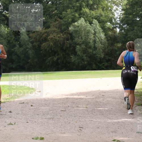 30.08.2026 - Elbe Triathlon Hamburg Antke Förster http://msf.ph/oto/10107233 30.08.2026 12:51:19 Laufen 852, 176 meine-sportfotos.de