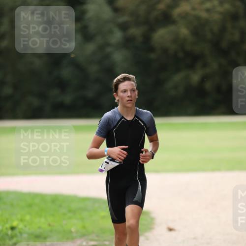30.08.2026 - Elbe Triathlon Hamburg Antke Förster http://msf.ph/oto/10107240 30.08.2026 12:36:05 Laufen  meine-sportfotos.de