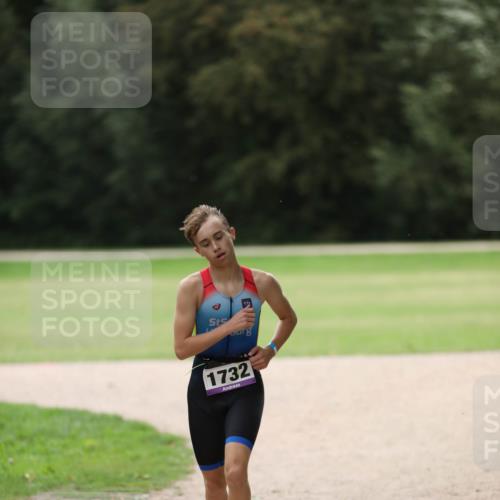 30.08.2026 - Elbe Triathlon Hamburg Antke Förster http://msf.ph/oto/10107248 30.08.2026 12:36:09 Laufen 1732 meine-sportfotos.de