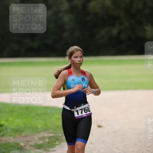 30.08.2026 - Elbe Triathlon Hamburg Antke Förster http://msf.ph/oto/10107260 30.08.2026 12:36:22 Laufen 1760 meine-sportfotos.de