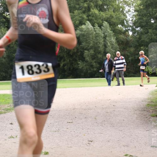 30.08.2026 - Elbe Triathlon Hamburg Antke Förster http://msf.ph/oto/10107261 30.08.2026 12:51:42 Laufen 1833, 1855 meine-sportfotos.de