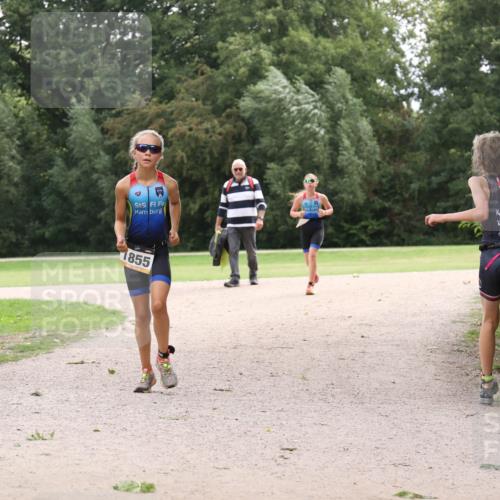 30.08.2026 - Elbe Triathlon Hamburg Antke Förster http://msf.ph/oto/10107263 30.08.2026 12:51:48 Laufen 1855 meine-sportfotos.de