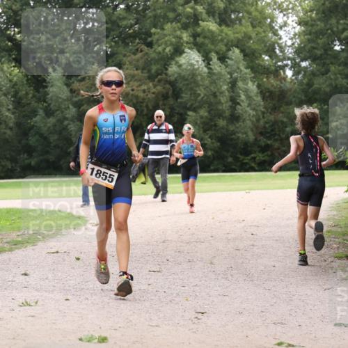 30.08.2026 - Elbe Triathlon Hamburg Antke Förster http://msf.ph/oto/10107265 30.08.2026 12:51:48 Laufen 1855 meine-sportfotos.de