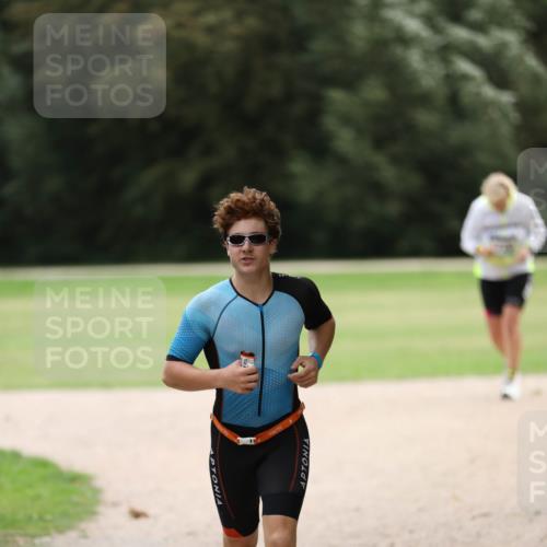 30.08.2026 - Elbe Triathlon Hamburg Antke Förster http://msf.ph/oto/10107272 30.08.2026 12:37:43 Laufen  meine-sportfotos.de