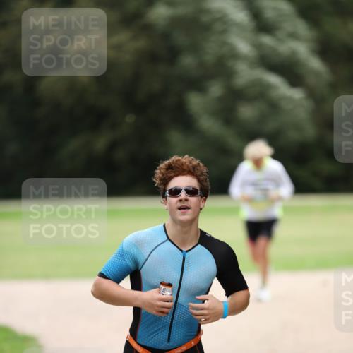 30.08.2026 - Elbe Triathlon Hamburg Antke Förster http://msf.ph/oto/10107274 30.08.2026 12:37:44 Laufen 139 meine-sportfotos.de