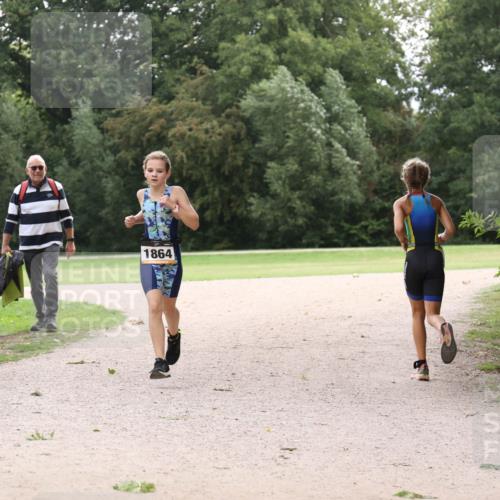 30.08.2026 - Elbe Triathlon Hamburg Antke Förster http://msf.ph/oto/10107279 30.08.2026 12:51:58 Laufen 1864 meine-sportfotos.de