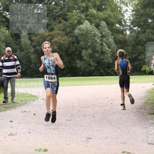 30.08.2026 - Elbe Triathlon Hamburg Antke Förster http://msf.ph/oto/10107281 30.08.2026 12:51:58 Laufen 1864 meine-sportfotos.de