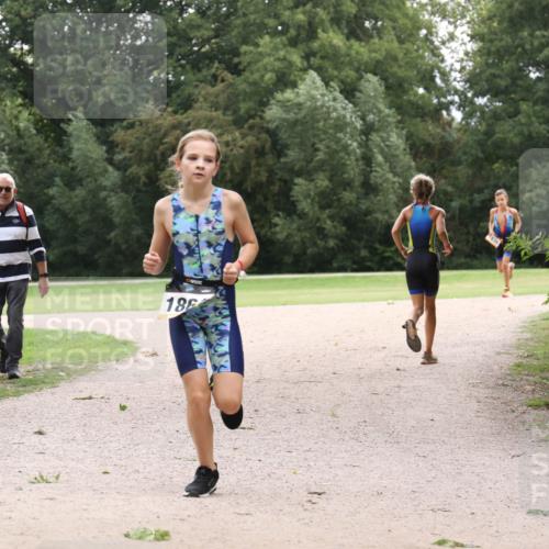 30.08.2026 - Elbe Triathlon Hamburg Antke Förster http://msf.ph/oto/10107285 30.08.2026 12:51:59 Laufen 18 meine-sportfotos.de