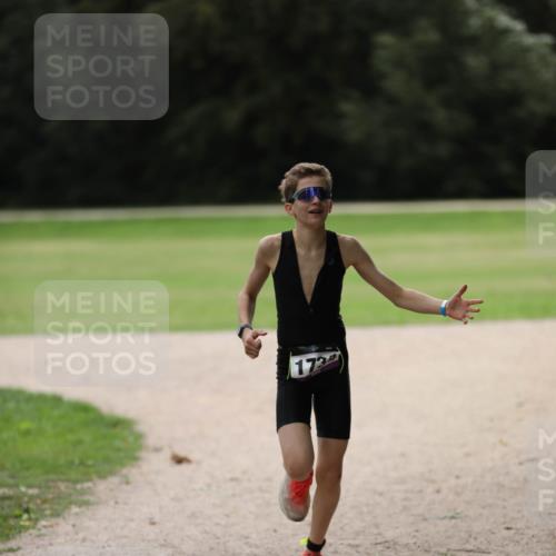 30.08.2026 - Elbe Triathlon Hamburg Antke Förster http://msf.ph/oto/10107288 30.08.2026 12:38:16 Laufen 173 meine-sportfotos.de
