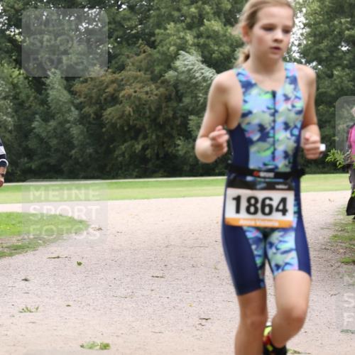 30.08.2026 - Elbe Triathlon Hamburg Antke Förster http://msf.ph/oto/10107291 30.08.2026 12:52:01 Laufen 1864 meine-sportfotos.de