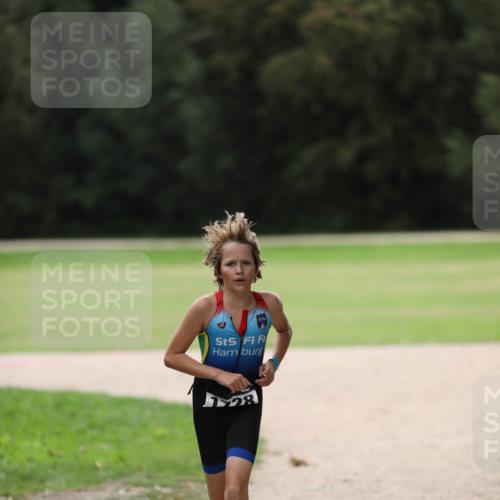 30.08.2026 - Elbe Triathlon Hamburg Antke Förster http://msf.ph/oto/10107304 30.08.2026 12:38:33 Laufen  meine-sportfotos.de