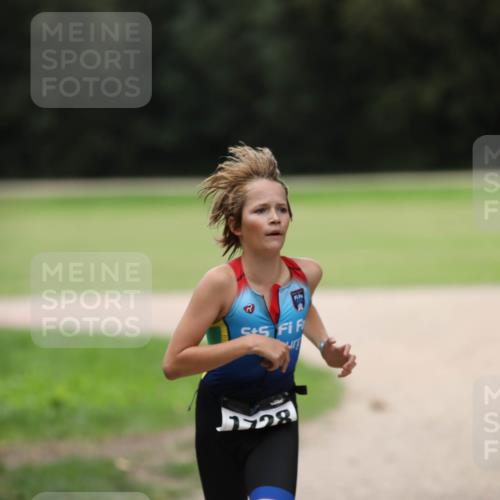 30.08.2026 - Elbe Triathlon Hamburg Antke Förster http://msf.ph/oto/10107308 30.08.2026 12:38:35 Laufen  meine-sportfotos.de