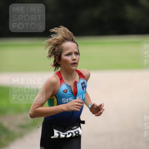 30.08.2026 - Elbe Triathlon Hamburg Antke Förster http://msf.ph/oto/10107312 30.08.2026 12:38:35 Laufen  meine-sportfotos.de