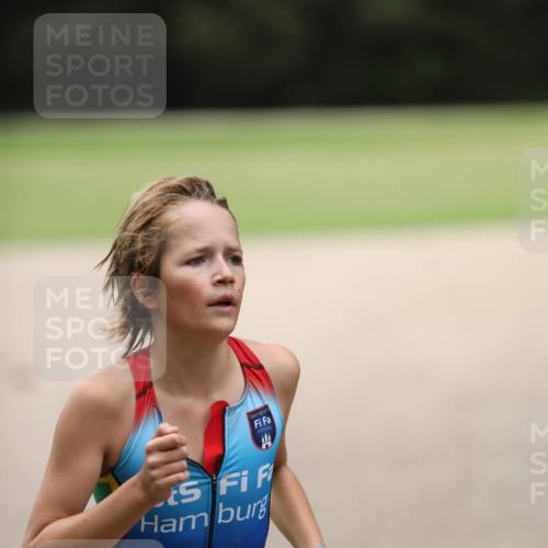30.08.2026 - Elbe Triathlon Hamburg Antke Förster http://msf.ph/oto/10107316 30.08.2026 12:38:36 Laufen  meine-sportfotos.de