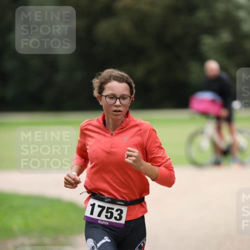 30.08.2026 - Elbe Triathlon Hamburg Antke Förster http://msf.ph/oto/10107324 30.08.2026 12:38:58 Laufen 1753 meine-sportfotos.de