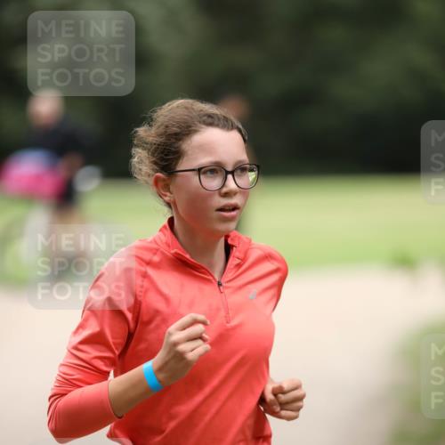 30.08.2026 - Elbe Triathlon Hamburg Antke Förster http://msf.ph/oto/10107328 30.08.2026 12:38:59 Laufen 1753 meine-sportfotos.de