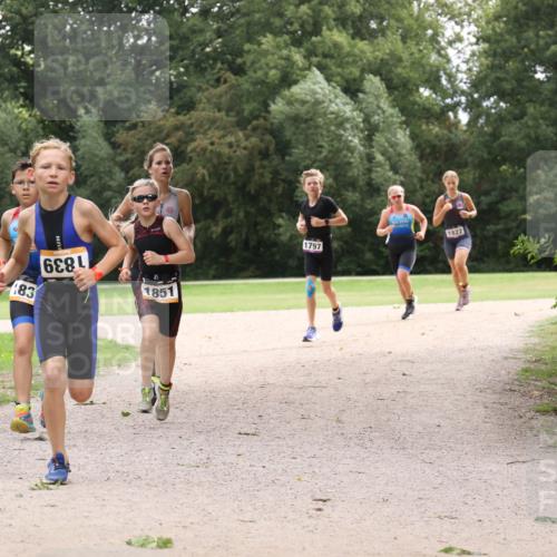 30.08.2026 - Elbe Triathlon Hamburg Antke Förster http://msf.ph/oto/10107329 30.08.2026 12:52:39 Laufen 183, 688, 1851, 1822, 1797 meine-sportfotos.de