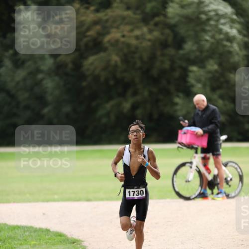 30.08.2026 - Elbe Triathlon Hamburg Antke Förster http://msf.ph/oto/10107330 30.08.2026 12:39:21 Laufen 1730 meine-sportfotos.de