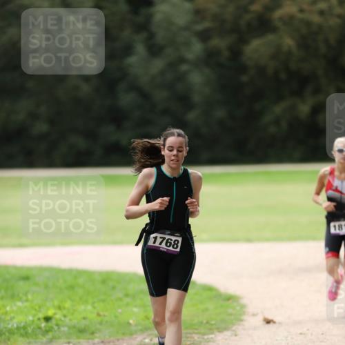 30.08.2026 - Elbe Triathlon Hamburg Antke Förster http://msf.ph/oto/10107346 30.08.2026 12:39:27 Laufen 1768, 181 meine-sportfotos.de