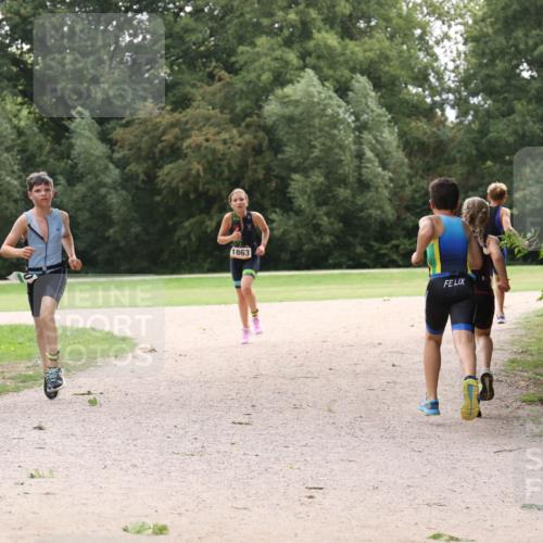 30.08.2026 - Elbe Triathlon Hamburg Antke Förster http://msf.ph/oto/10107351 30.08.2026 12:52:50 Laufen 1863 meine-sportfotos.de