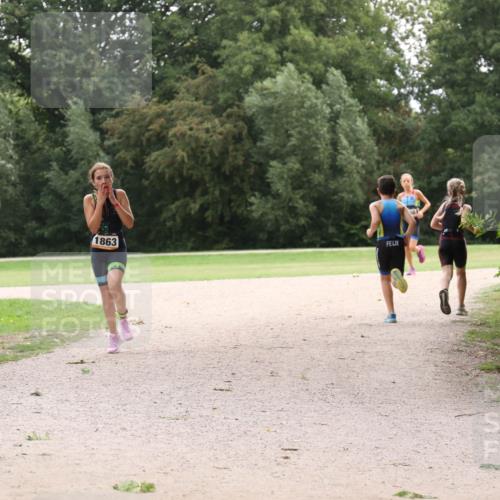 30.08.2026 - Elbe Triathlon Hamburg Antke Förster http://msf.ph/oto/10107353 30.08.2026 12:52:52 Laufen 1863 meine-sportfotos.de