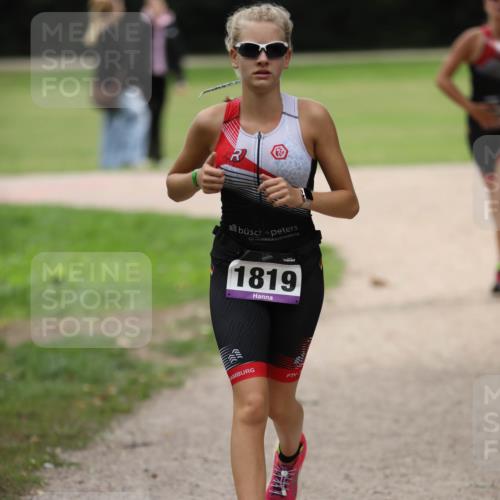 30.08.2026 - Elbe Triathlon Hamburg Antke Förster http://msf.ph/oto/10107358 30.08.2026 12:39:32 Laufen 1819 meine-sportfotos.de