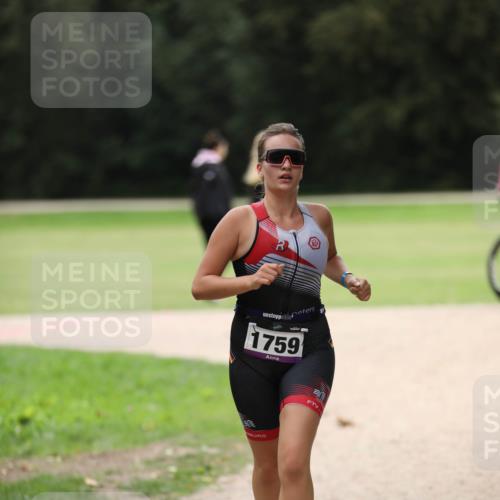 30.08.2026 - Elbe Triathlon Hamburg Antke Förster http://msf.ph/oto/10107368 30.08.2026 12:39:35 Laufen 1759 meine-sportfotos.de