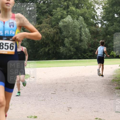 30.08.2026 - Elbe Triathlon Hamburg Antke Förster http://msf.ph/oto/10107371 30.08.2026 12:53:00 Laufen 1856 meine-sportfotos.de