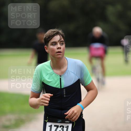 30.08.2026 - Elbe Triathlon Hamburg Antke Förster http://msf.ph/oto/10107388 30.08.2026 12:40:05 Laufen 1731 meine-sportfotos.de
