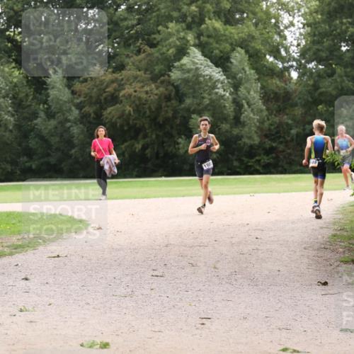 30.08.2026 - Elbe Triathlon Hamburg Antke Förster http://msf.ph/oto/10107403 30.08.2026 12:53:32 Laufen 180 meine-sportfotos.de