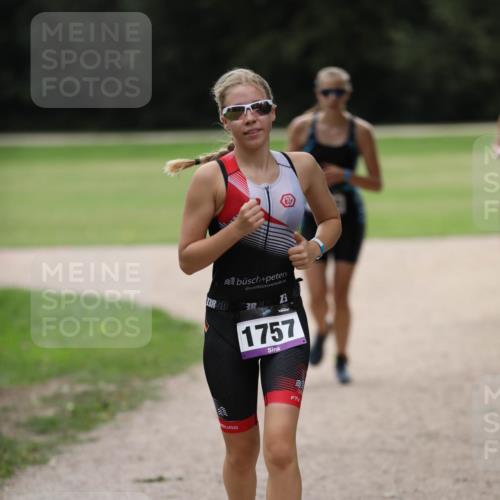 30.08.2026 - Elbe Triathlon Hamburg Antke Förster http://msf.ph/oto/10107428 30.08.2026 12:41:48 Laufen 23, 1757 meine-sportfotos.de