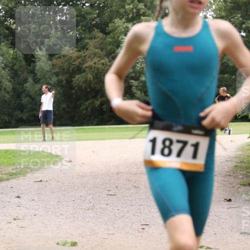 30.08.2026 - Elbe Triathlon Hamburg Antke Förster http://msf.ph/oto/10107429 30.08.2026 12:53:51 Laufen 1871 meine-sportfotos.de